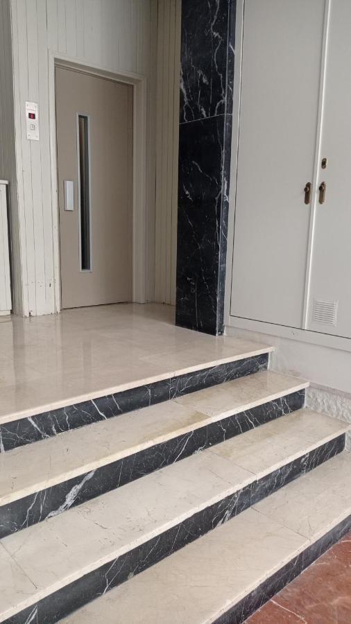 Apartamentos Centro Malaga Luaran gambar