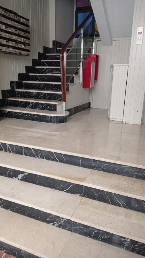 Apartamentos Centro Malaga Luaran gambar