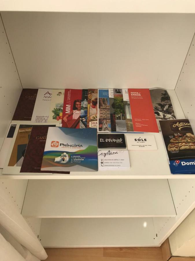 Apartamentos Centro Malaga Luaran gambar