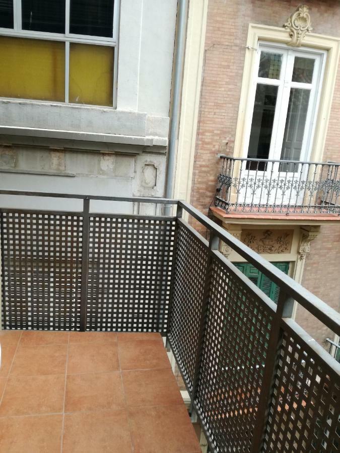 Apartamentos Centro Malaga Luaran gambar